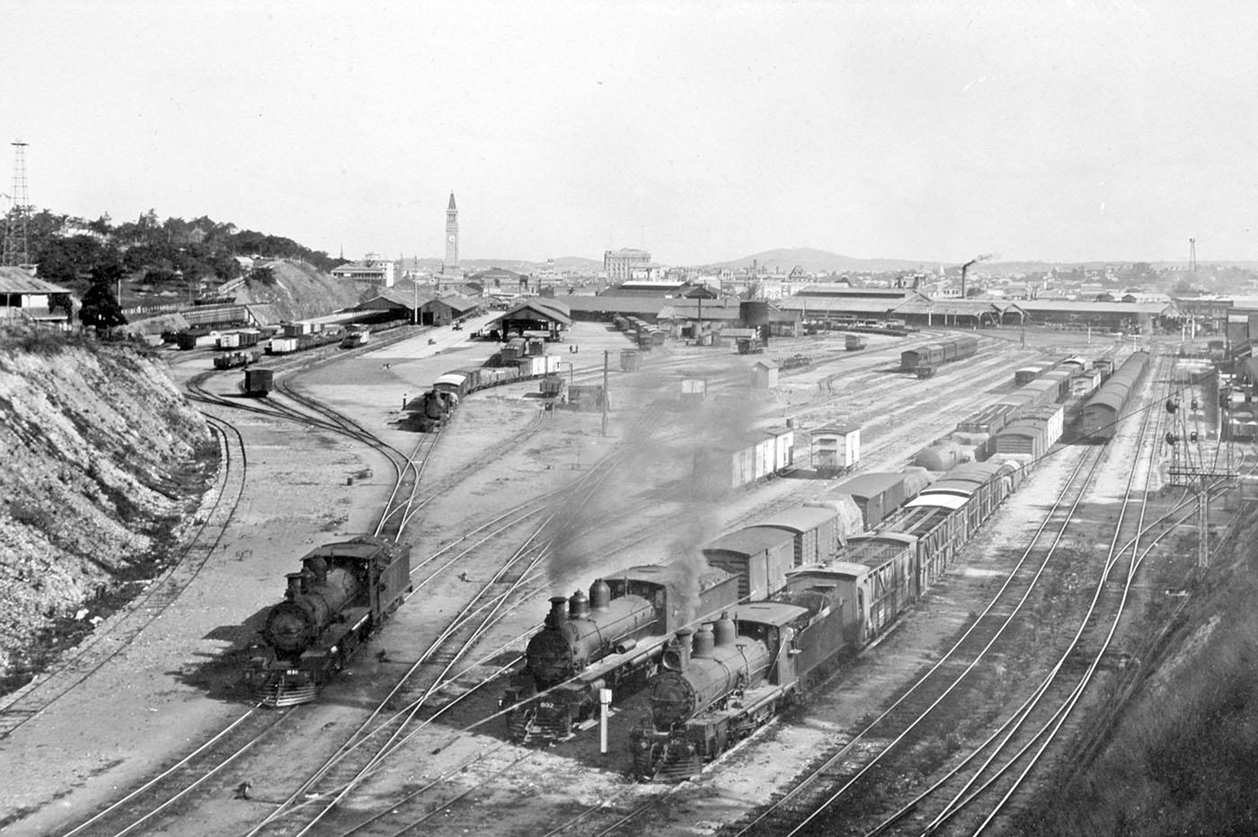 Roma Street Railway Station with steam trains in foreground, c 1936