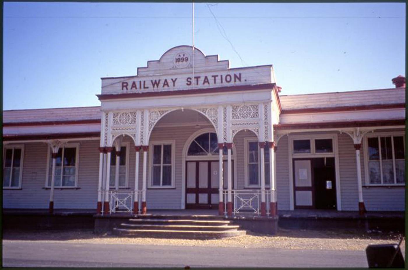 Exterior to the solid stone building of the Rockhampton railway station