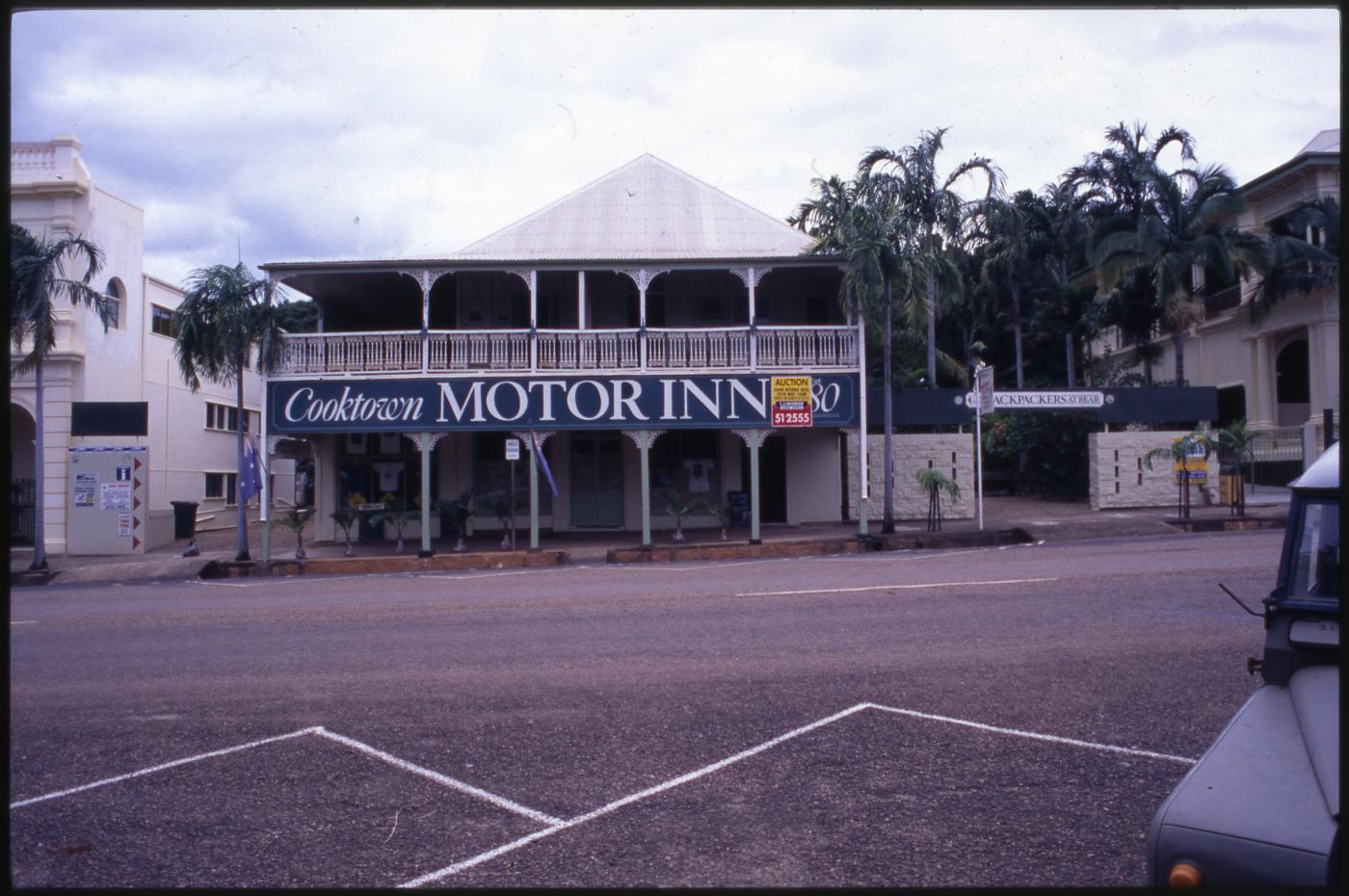Motor Inn Motel / Seagren Building