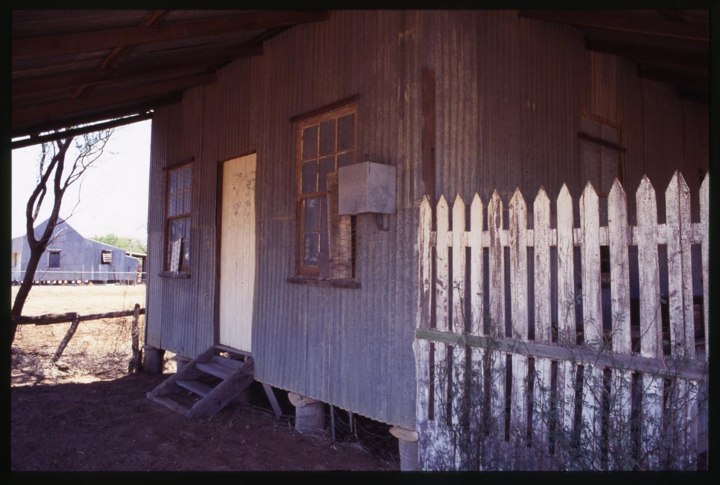 Farmer's Store, McKinlay: Front detail